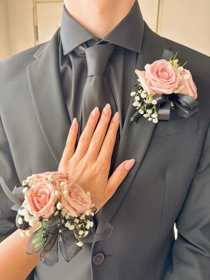 Corsage & Boutonniere Coordinated Sets