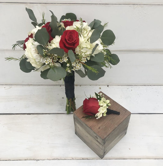 Mini Bouquet & Boutonniere Coordinated Sets
